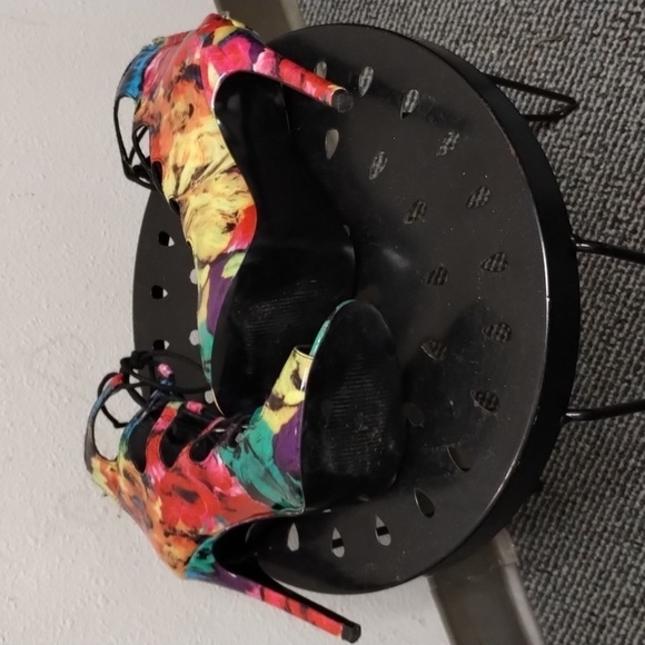 Steve Madden Cythiaa Multi-Color Open Toe Lace Up Heels Sz 5.5 M Beautful - Picture 8 of 15